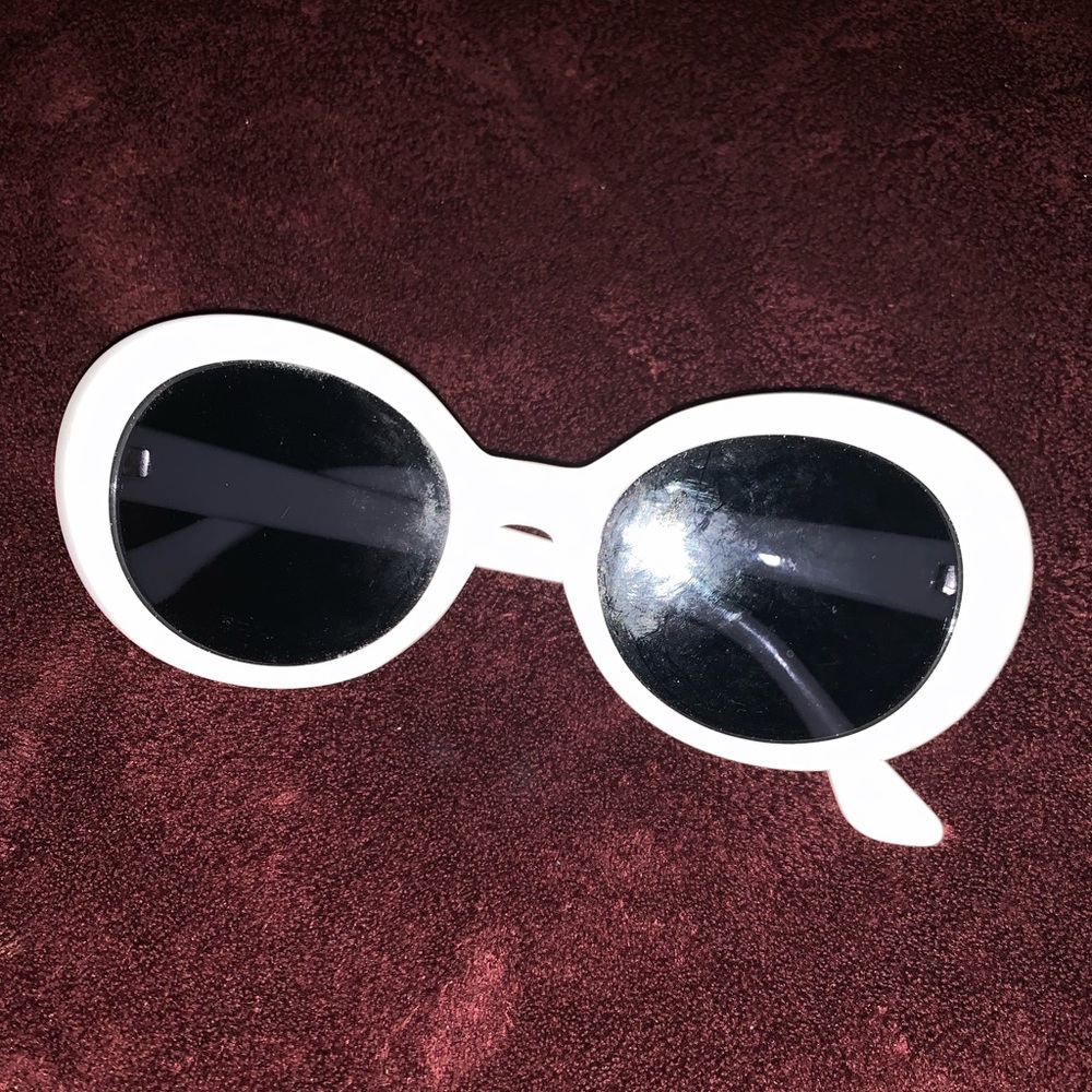 CLOUT GOGGLES